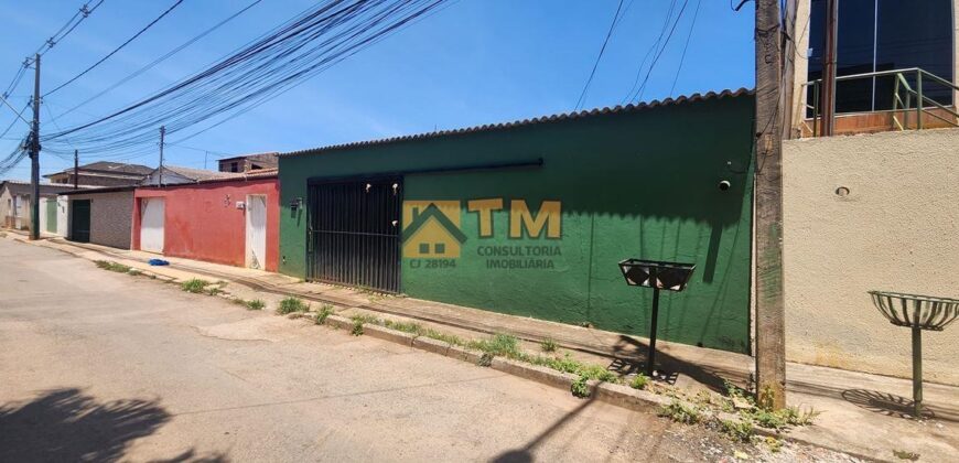 CASA NA RUA 50 DO BAIRRO VILA NOVA, ABAIXO O MERCADO UNIÃO, EM SÃO SEBASTIÃO