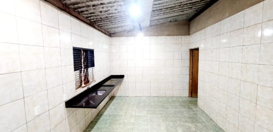 CASA COM 2 QUARTOS, BAIRRO RESIDENCIAL VITÓRIA, EM SÃO SEBASTIÃO/DF.