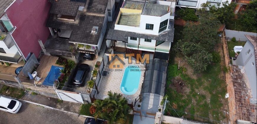 MARAVILHOSA CASA COM 2 QUARTOS, SUÍTE, LINDO JARDIM, PISCINA, NO CONDOMÍNIO QUINTAS DOS IPÊS, JARDIM BOTÂNICO/DF.