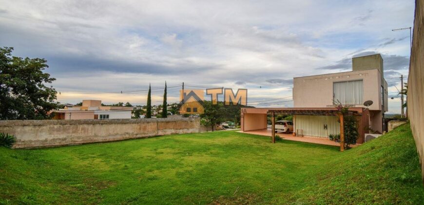 EXCELENTE SOBRADO, DE ESQUINA, COM UMA BELISSIMA VISTA PANORAMICA, PERTO DA PORTARIA, NO CONDOMINIO OURO VERMELHO II, NO JARDIM BOTANICO DE BRASILIA!