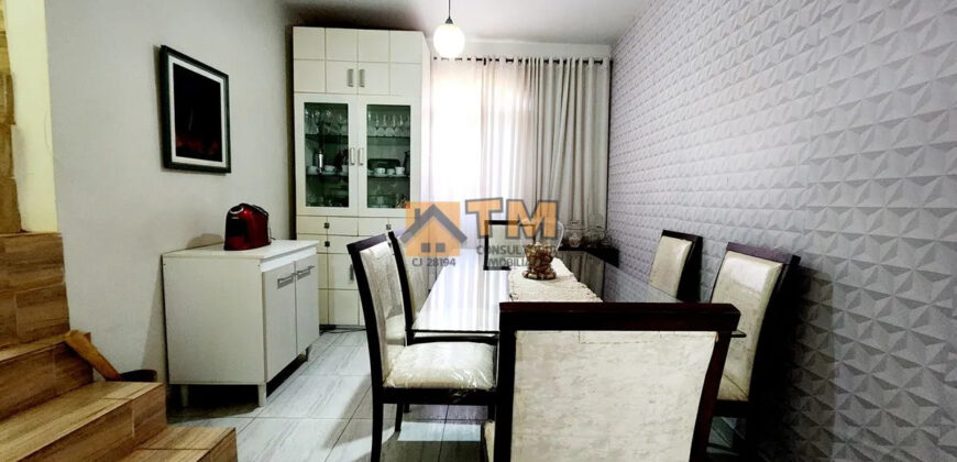 Excelente Sobrado com 5 Quartos, espaço nos fundos, Bairro Residencial do Bosque, em São Sebastião/DF. Descrição: