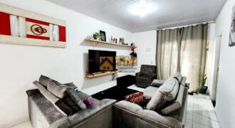 CASA COM UMA LOCALIZAÇÃO EXCELENTE, PERTO DE COMERCIO EM GERAL E PROXIMO A PARADA DE ONIBUS, COM 2 QUARTOS, MAIS UMA KITE NOS FUNDOS, NA QUADRA 101, DO BAIRRO RESIDENCIAL OESTE, EM SÃO SEBASTIÃO /DF.