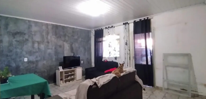 CASA COM KITNET NO BAIRRO JOÃO CÂNDIDO EM SÃO SEBASTIÃO DF.