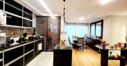 PARA QUEM ALMEJA MORAR EM UM APARTAMENTO, BEM LOCALIZADO, COM FINO ACABAMENTO, CONFORTO DE UM LAR! ARMÁRIOS PLANEJADOS, COM VISTA LINDA EM UM CONDOMINIO DE ALTO PADRÃO, SEGURO E BEM LOCALIZADO!