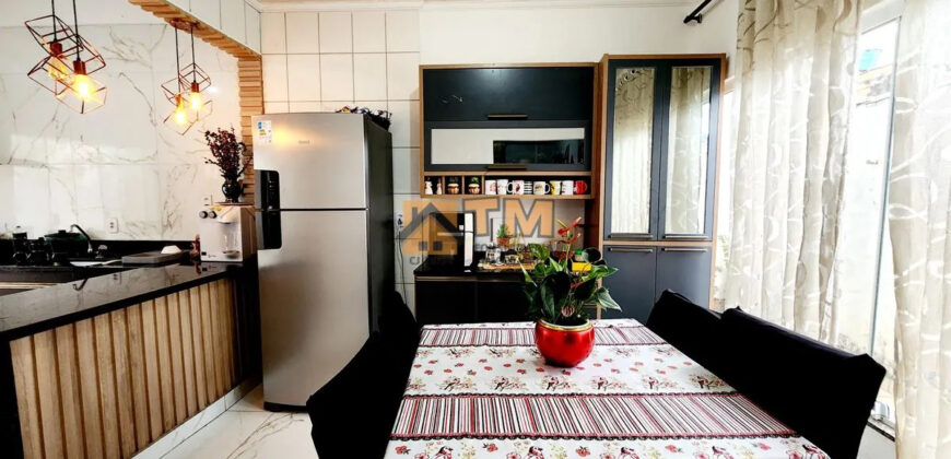 CASA COM UMA LOCALIZAÇÃO EXCELENTE, PERTO DE COMERCIO EM GERAL E PROXIMO A PARADA DE ONIBUS, COM 2 QUARTOS, MAIS UMA KITE NOS FUNDOS, NA QUADRA 101, DO BAIRRO RESIDENCIAL OESTE, EM SÃO SEBASTIÃO /DF.