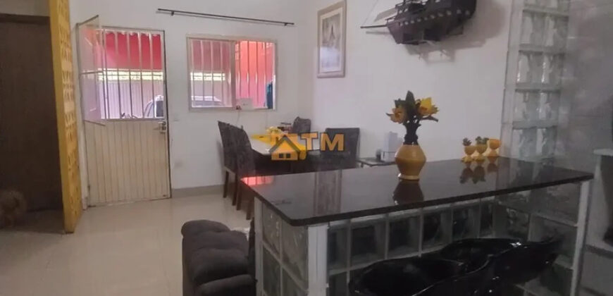 CASA BEM LOCALIZADA, COM 2 QUARTOS, TODA NA LAJE, NO BAIRRO RESIDENCIAL OESTE EM SÃO SEBASTIÃO/DF..