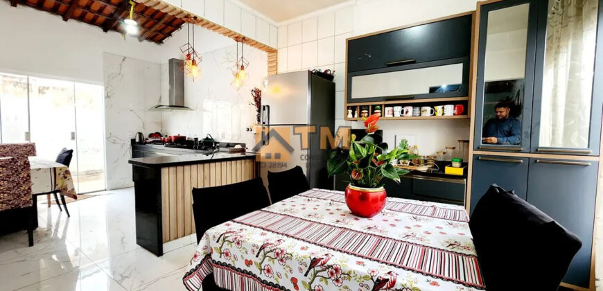 CASA COM UMA LOCALIZAÇÃO EXCELENTE, PERTO DE COMERCIO EM GERAL E PROXIMO A PARADA DE ONIBUS, COM 2 QUARTOS, MAIS UMA KITE NOS FUNDOS, NA QUADRA 101, DO BAIRRO RESIDENCIAL OESTE, EM SÃO SEBASTIÃO /DF.