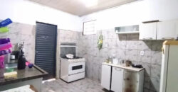 CASA COM KITNET NO BAIRRO JOÃO CÂNDIDO EM SÃO SEBASTIÃO DF.