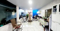 EXCELENTE CASA COM 4 QUARTOS, TODA NA LAJE, COM ESCRITURA, PERTO DE COMERCIO EM GERAL E PROXIMO A PARADA DE ONIBUS, NA QUADRA 101, DO BAIRRO RESIDENCIAL OESTE, EM SÃO SEBASTIÃO /DF.