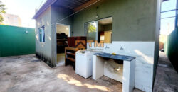 EXCELENTE CASA EM CONDOMINIO FECHADO, COM ACESSO PELO ASFALTO, DE FRENTE AO CRIXAS, , PERTO DE COMERCIO EM GERAL E PROXIMO A PARADA DE ONIBUS, COM 2 QUARTOS, EM SÃO SEBASTIÃO /DF.