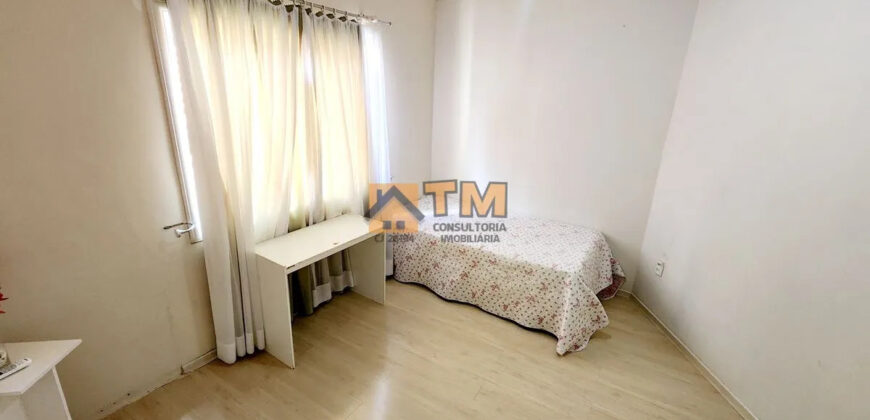 MARAVILHOSO SOBRADO, COM 4 QUARTOS, LINDO JARDIM QUE FAZ INTERAÇÃO COM A CASA, LOTE VAZADO DE UMA RUA PARA OUTRA, CONDOMINIO QUINTAS DO SOL, NO JARDIM BOTANICO DE BRASILIA!