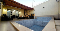EXCELENTE CASA COM 2 QUARTOS, ARMÁRIOS PLANEJADO, COM PISCINA AQUECIDA, PERTO DE PARADA E COMERCIO, NO BAIRRO CENTRO, EM SÃO SEBASTIÃO /DF.