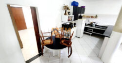 IMÓVEL PARA INVESTIMENTO, OU INVESTIR E MORAR SÃO 3 MORADIAS NO MESMO LOTE, COM ÁGUA E LUZ INDIVITUAL! IMÓVEL DE ESQUINA, PERTO DE PARADA DE ONIBUS E COMERCIO EM GERAL! SOBRADO MAIS CASA, NO SETOR TRADICIONAL, PERTOS DOS CORREIOS, EM SÃO SEBASTIÃO/DF.