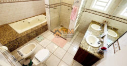 MARAVILHOSO SOBRADO, COM 4 QUARTOS, LINDO JARDIM QUE FAZ INTERAÇÃO COM A CASA, LOTE VAZADO DE UMA RUA PARA OUTRA, CONDOMINIO QUINTAS DO SOL, NO JARDIM BOTANICO DE BRASILIA!