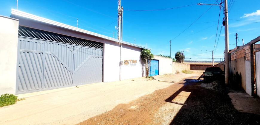 MARAVILHOSA CASA COM 3 SUITES, COM ARMÁRIOS, TODA NA LAJE, PERTO DE COMERCIO E PROXIMO A PARADA DE ONIBUS, PERTO DO MERCA REI ARTUR, BAIRRO MORRO DA CRUZ, EM SÃO SEBASTIÃO /DF.