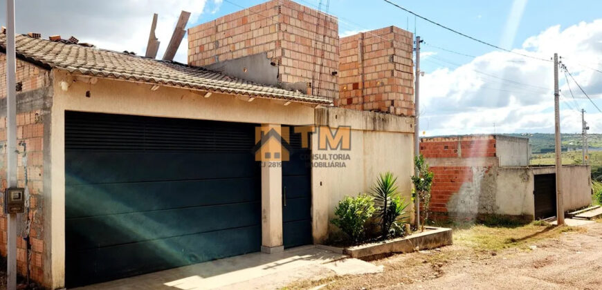 MARAVILHOSA CASA TODA NA LAJE, COM ESTRUTURA PARA MAIS 1 PAVIMENTO, ARMÁRIOS PLANEJADOS, BAIRRO MORRO DA CRUZ, EM SÃO SEBASTIÃO/DF.