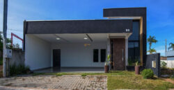 Maravilhosa Casa Alto Padrão, Moderna, Fino Acabamento, com 3 Quartos, Suíte, Armários planejados, no Condomínio Vista Itaipu, no Jardim Botânico Brasília /DF.