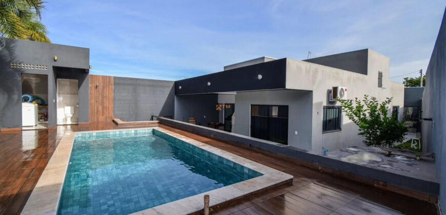 Maravilhosa Casa Alto Padrão, Moderna, Fino Acabamento, com 3 Quartos, Suíte, Armários planejados, no Condomínio Vista Itaipu, no Jardim Botânico Brasília /DF.
