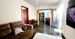 CASA BEM LOCALIZADA, COM 3 QUARTOS, NO BAIRRO, NO BAIRRO CENTRO, PERTO DE PARADA DE ONIBUS!