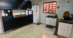 Excelente Casa, com 2 Qtos, localizada no Bairro Morro da Cruz, em São Sebastião/DF.