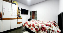 CASA BEM LOCALIZADA, COM 3 QUARTOS, NO BAIRRO, NO BAIRRO CENTRO, PERTO DE PARADA DE ONIBUS!