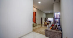 Maravilhosa Casa Alto Padrão, Moderna, Fino Acabamento, com 3 Quartos, Suíte, Armários planejados, no Condomínio Vista Itaipu, no Jardim Botânico Brasília /DF.