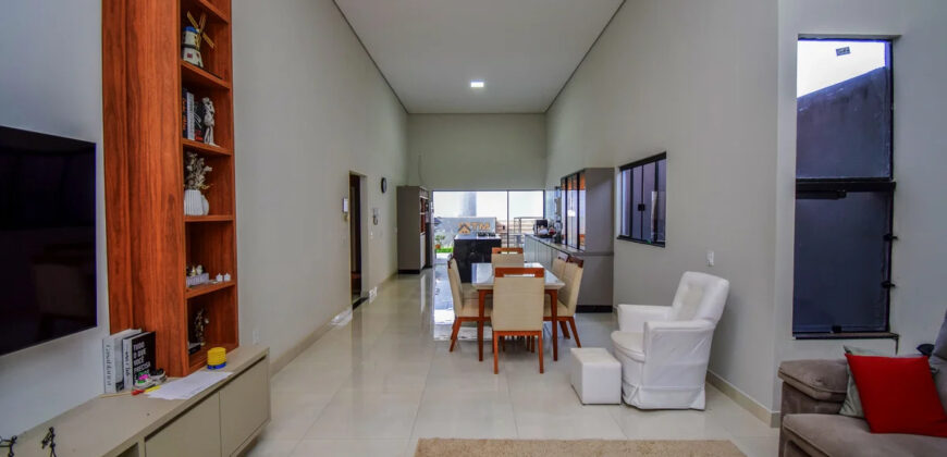 Maravilhosa Casa Alto Padrão, Moderna, Fino Acabamento, com 3 Quartos, Suíte, Armários planejados, no Condomínio Vista Itaipu, no Jardim Botânico Brasília /DF.