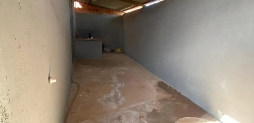 Excelente Casa, com 2 Qtos, localizada no Bairro Morro da Cruz, em São Sebastião/DF.