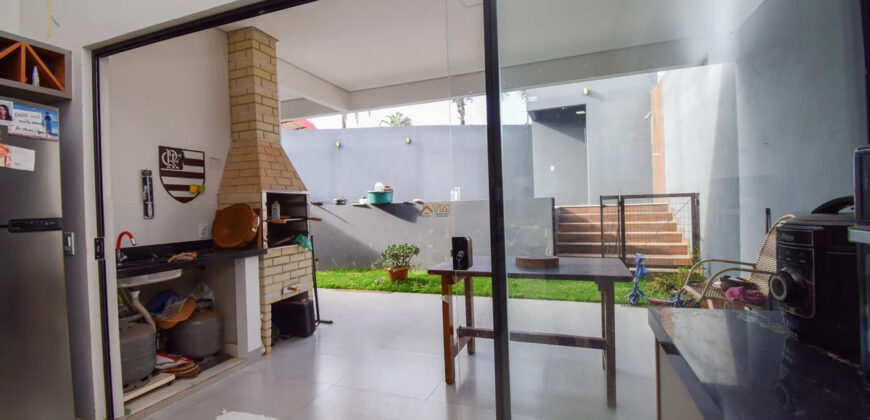 Maravilhosa Casa Alto Padrão, Moderna, Fino Acabamento, com 3 Quartos, Suíte, Armários planejados, no Condomínio Vista Itaipu, no Jardim Botânico Brasília /DF.