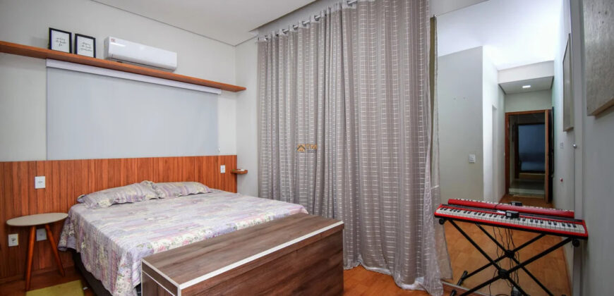 Maravilhosa Casa Alto Padrão, Moderna, Fino Acabamento, com 3 Quartos, Suíte, Armários planejados, no Condomínio Vista Itaipu, no Jardim Botânico Brasília /DF.