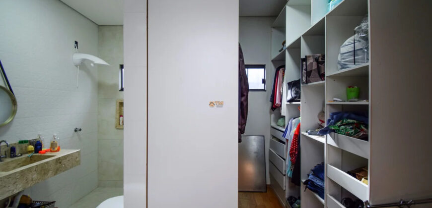 Maravilhosa Casa Alto Padrão, Moderna, Fino Acabamento, com 3 Quartos, Suíte, Armários planejados, no Condomínio Vista Itaipu, no Jardim Botânico Brasília /DF.