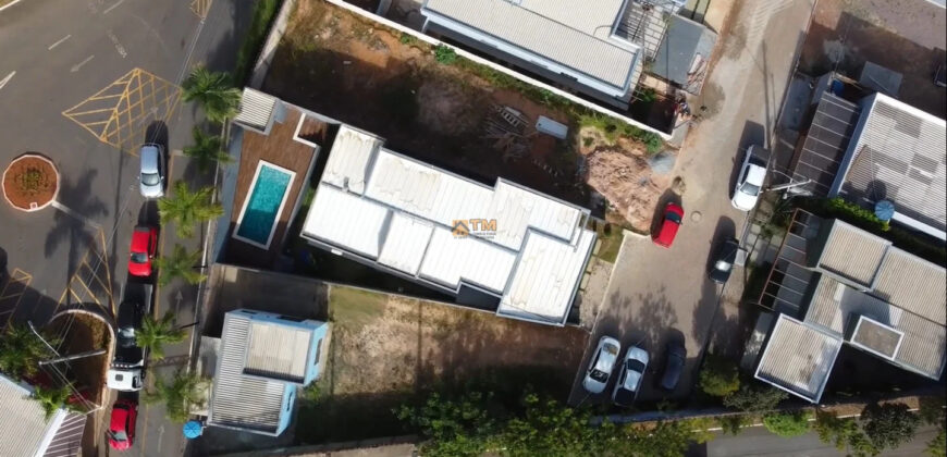 Maravilhosa Casa Alto Padrão, Moderna, Fino Acabamento, com 3 Quartos, Suíte, Armários planejados, no Condomínio Vista Itaipu, no Jardim Botânico Brasília /DF.