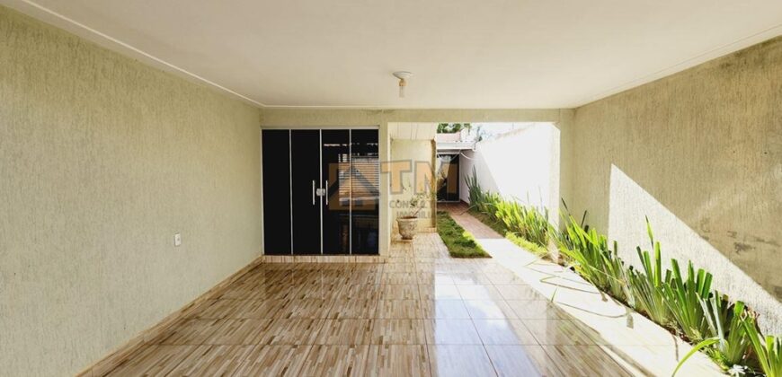 EXCELENTE CASA COM 2 QUARTOS, SUITE, ARMÁRIOS PLANEJADOS, NA LAJE, MAIS UMA KIT NOS FUNDOS, NO CONDOMINIO MANSÕES BRAUNA, PERTO DA ÁREA DE LAZER, NO JARDIM BOTANICO DE BRASILIA/DF