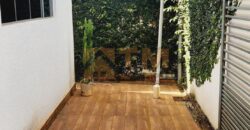 EXCELENTE CASA COM 2 QUARTOS, SUITE, ARMÁRIOS PLANEJADOS, NA LAJE, MAIS UMA KIT NOS FUNDOS, NO CONDOMINIO MANSÕES BRAUNA, PERTO DA ÁREA DE LAZER, NO JARDIM BOTANICO DE BRASILIA/DF