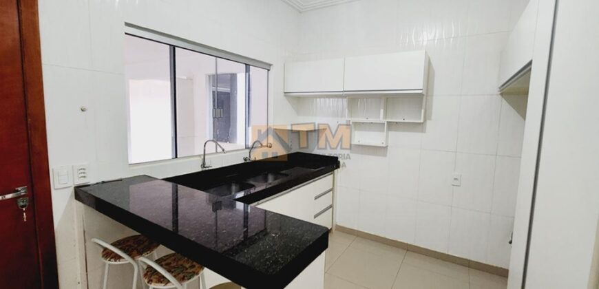 EXCELENTE CASA COM 2 QUARTOS, SUITE, ARMÁRIOS PLANEJADOS, NA LAJE, MAIS UMA KIT NOS FUNDOS, NO CONDOMINIO MANSÕES BRAUNA, PERTO DA ÁREA DE LAZER, NO JARDIM BOTANICO DE BRASILIA/DF