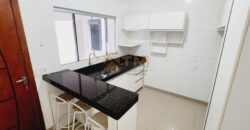 EXCELENTE CASA COM 2 QUARTOS, SUITE, ARMÁRIOS PLANEJADOS, NA LAJE, MAIS UMA KIT NOS FUNDOS, NO CONDOMINIO MANSÕES BRAUNA, PERTO DA ÁREA DE LAZER, NO JARDIM BOTANICO DE BRASILIA/DF