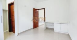 EXCELENTE CASA COM 2 QUARTOS, SUITE, ARMÁRIOS PLANEJADOS, NA LAJE, MAIS UMA KIT NOS FUNDOS, NO CONDOMINIO MANSÕES BRAUNA, PERTO DA ÁREA DE LAZER, NO JARDIM BOTANICO DE BRASILIA/DF