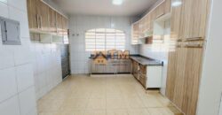 CASA COM 5 QUARTOS, SUITES, ARMARIOS PLANEJADOS, LOTÃO 1700 METROS, CONDOMINIO MANSÕES BRAUNA, JARDIM BOTANICO DE BRASILIA.