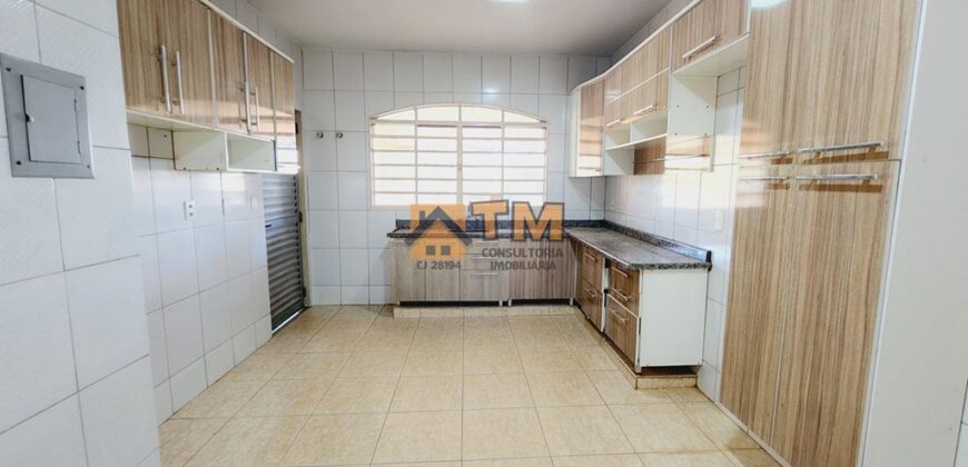 CASA COM 5 QUARTOS, SUITES, ARMARIOS PLANEJADOS, LOTÃO 1700 METROS, CONDOMINIO MANSÕES BRAUNA, JARDIM BOTANICO DE BRASILIA.