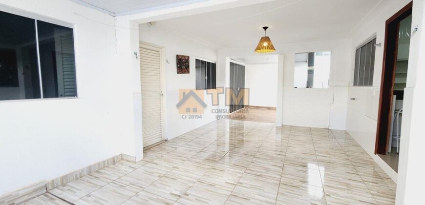 EXCELENTE CASA COM 2 QUARTOS, SUITE, ARMÁRIOS PLANEJADOS, NA LAJE, MAIS UMA KIT NOS FUNDOS, NO CONDOMINIO MANSÕES BRAUNA, PERTO DA ÁREA DE LAZER, NO JARDIM BOTANICO DE BRASILIA/DF