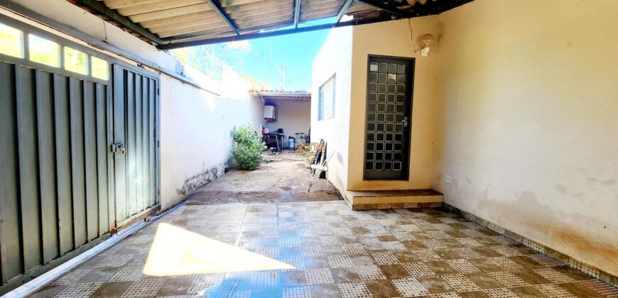 EXCELENTE CASA COM 3 QUARTOS, SUITE, NA LAJE, ESQUINA NA RUA DO MERCADO UNIÃO, EM SÃO SEBASTIÃO/DF.