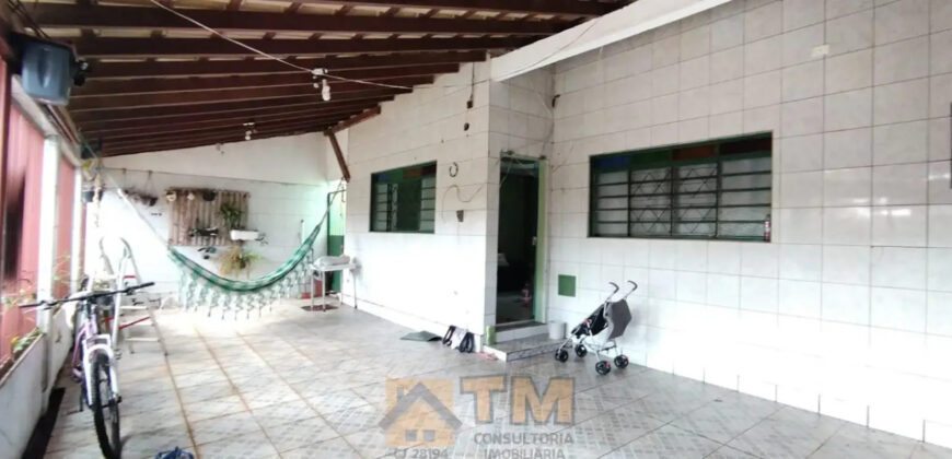 EXCELENTE CASA COM 3 QUARTOS, TODA NA LAJE, NO BAIRRO BOSQUE EM SÃO SEBASTIÃO DF.