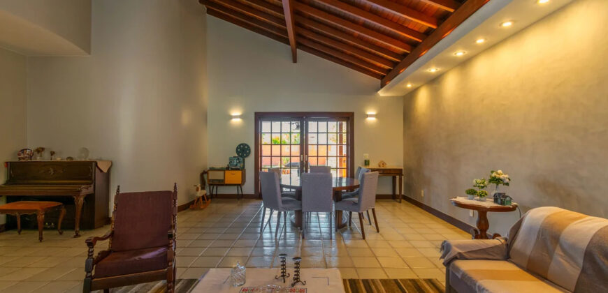 OPORTUNIDADE DE MORAR EM UNS DOS MELHORES CONDOMINIOS DO JARDIM BOTANICO, BEM LOCALIZADO, COM INFRAESTRUTURA E LAZER DE QUALIDADE!