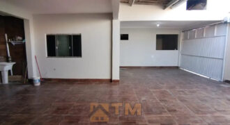 CASA DE ESQUINA NA QUADRA 301 DO BAIRRO RESIDENCIAL OESTE EM SÃO SEBASTIÃO DF.