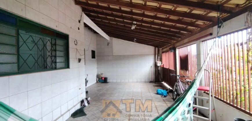 EXCELENTE CASA COM 3 QUARTOS, TODA NA LAJE, NO BAIRRO BOSQUE EM SÃO SEBASTIÃO DF.