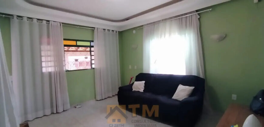 EXCELENTE CASA COM 3 QUARTOS, TODA NA LAJE, NO BAIRRO BOSQUE EM SÃO SEBASTIÃO DF.