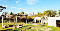 Maravilhosa Chácara com piscina, churrasqueira, uma Linda Vista, projeto de Jardinagem, no Bairro Capão Cumprido em São Sebastião/DF.