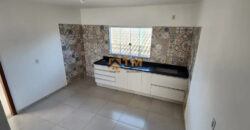 INVESTIR OU MORAR, APARTAMENTO COM 4 SUITES, MAIS UMA CASA DE 2 QUARTOS, BEM LOCALIZADO, COM FINO ACABAMENTO, CONFORTO DE UM LAR! ARMÁRIOS PLANEJADOS, BEM NO INICIO DA CIDADE, NO BAIRRO RESIDENCIAL OESTE, EM SÃO SEBASTIÃO/DF.