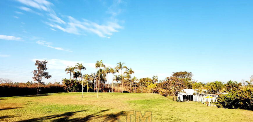 Maravilhosa Chácara com piscina, churrasqueira, uma Linda Vista, projeto de Jardinagem, no Bairro Capão Cumprido em São Sebastião/DF.