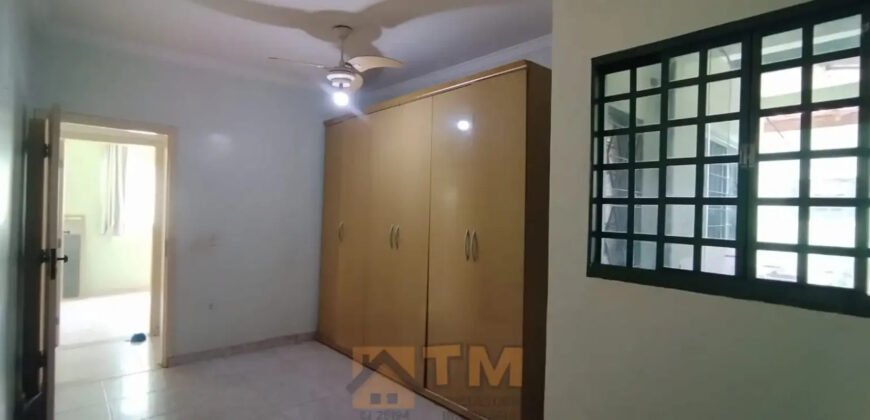 EXCELENTE CASA COM 3 QUARTOS, TODA NA LAJE, NO BAIRRO BOSQUE EM SÃO SEBASTIÃO DF.